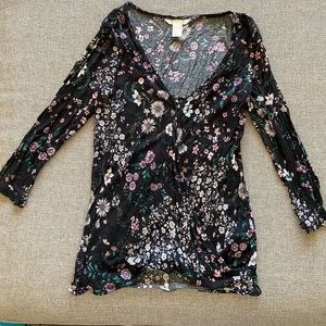 Pretty H&M nursing shirt